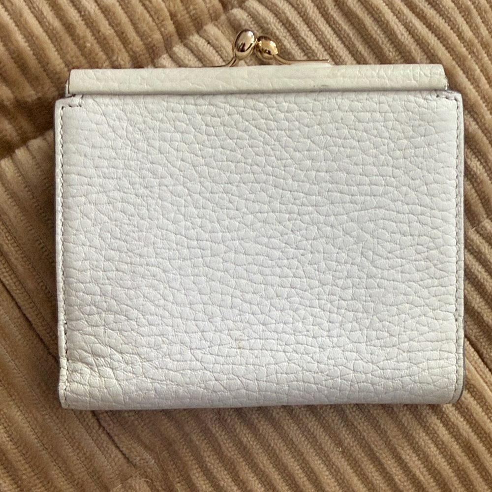 Fendi Pebbled Leather Wallet with Gold Hardware - Picture 7 of 12